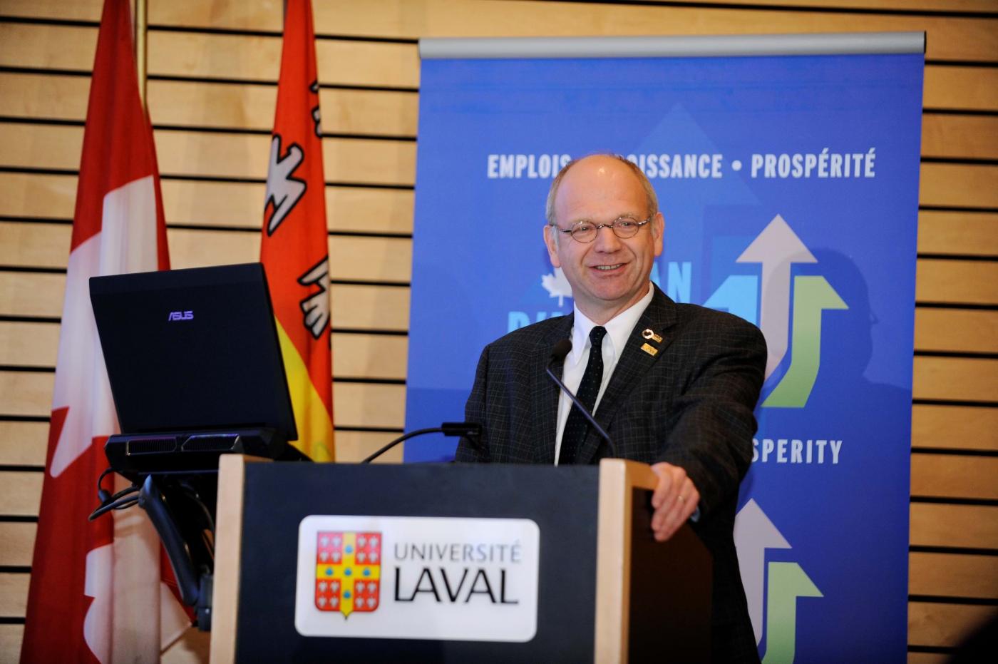 QDa_ChairCanadaAnnonceRenouvellement2013