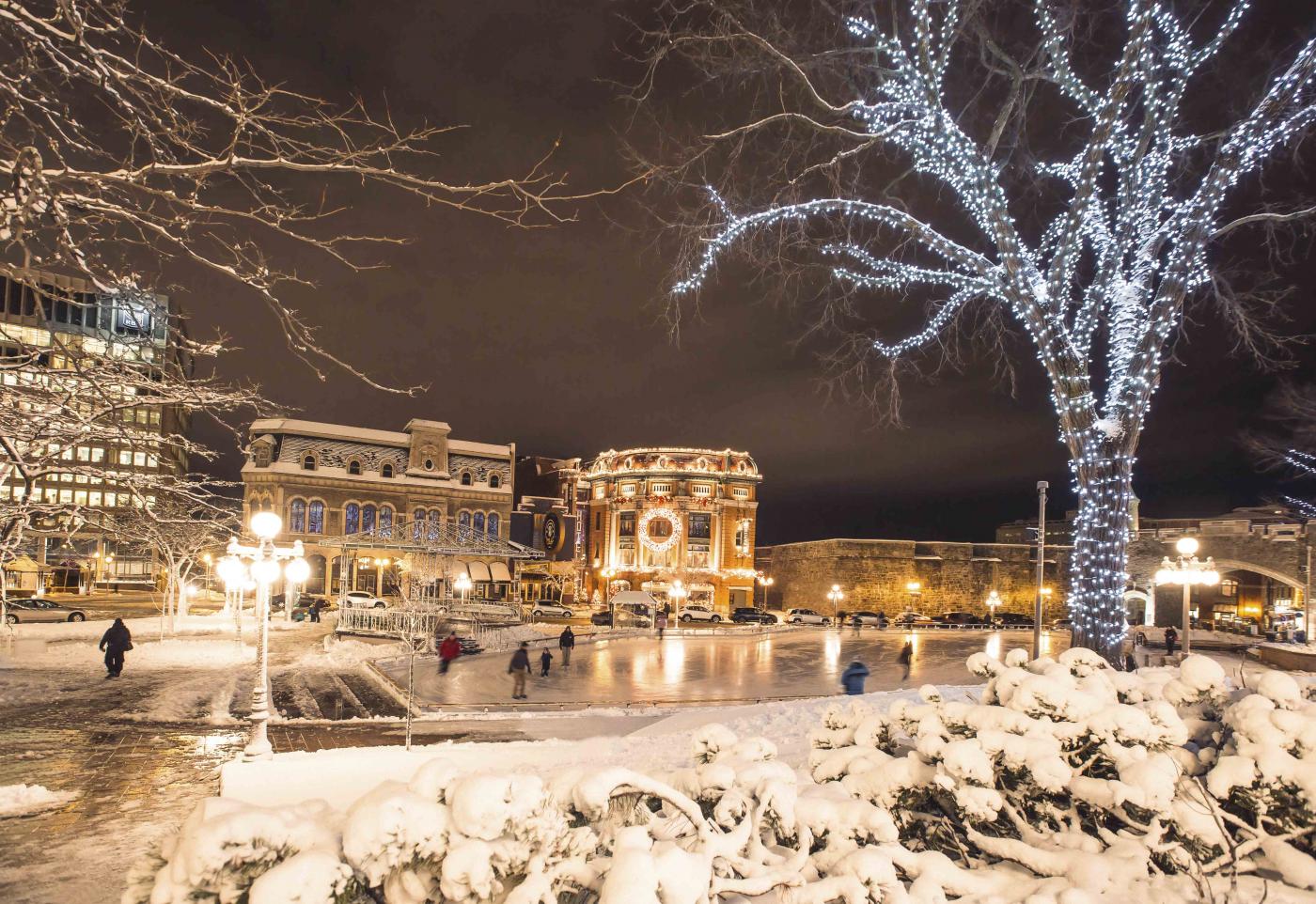 Patinoire Place d'Youville