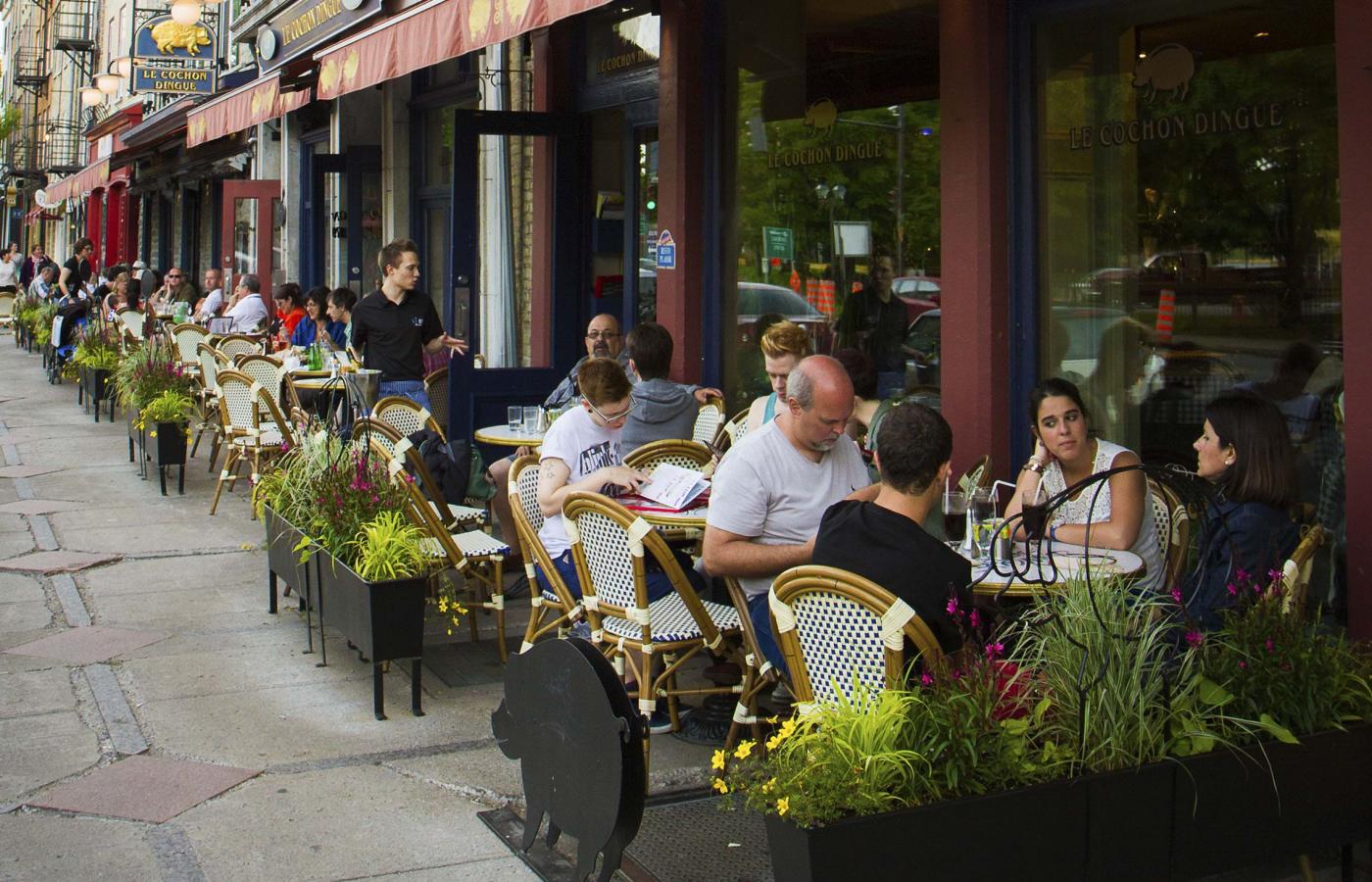 QDa-terrasse-quebec-ete-1400x900