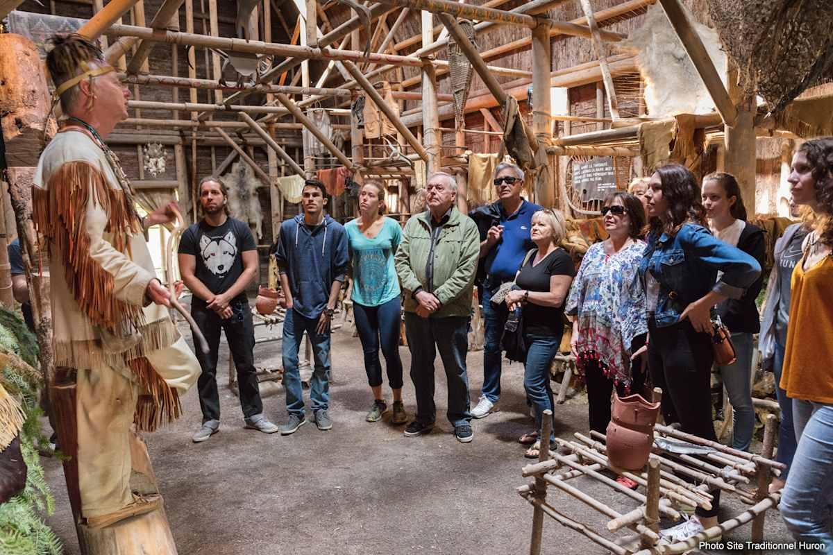 Musée huron-wendat maison longue