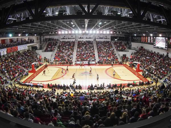 Basketball au PEPS à Québec