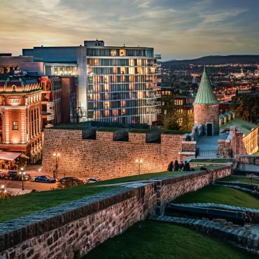 Québec City Capitole hotel at night time